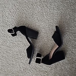 Size 6 Women's heels
